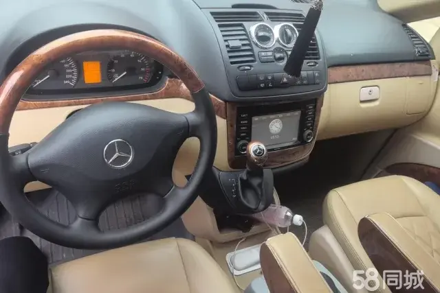 奔驰 威霆 2015 汽车图片 #13