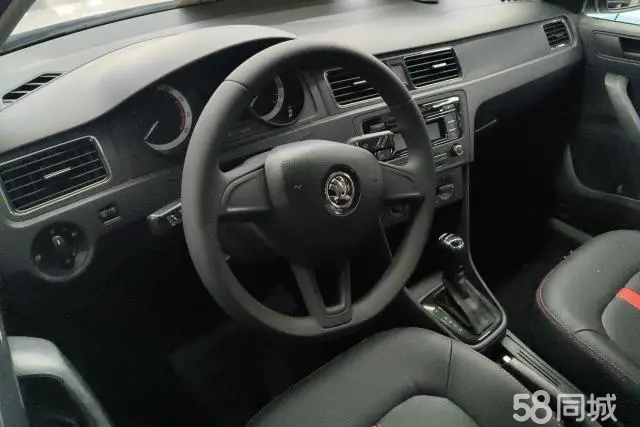 Skoda Rapid Spaceback 2018 car image #13