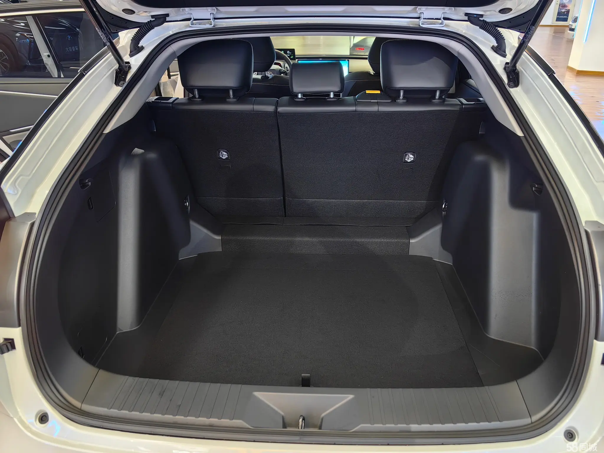 Toyota Highlander (Imported) 2025 car image #13