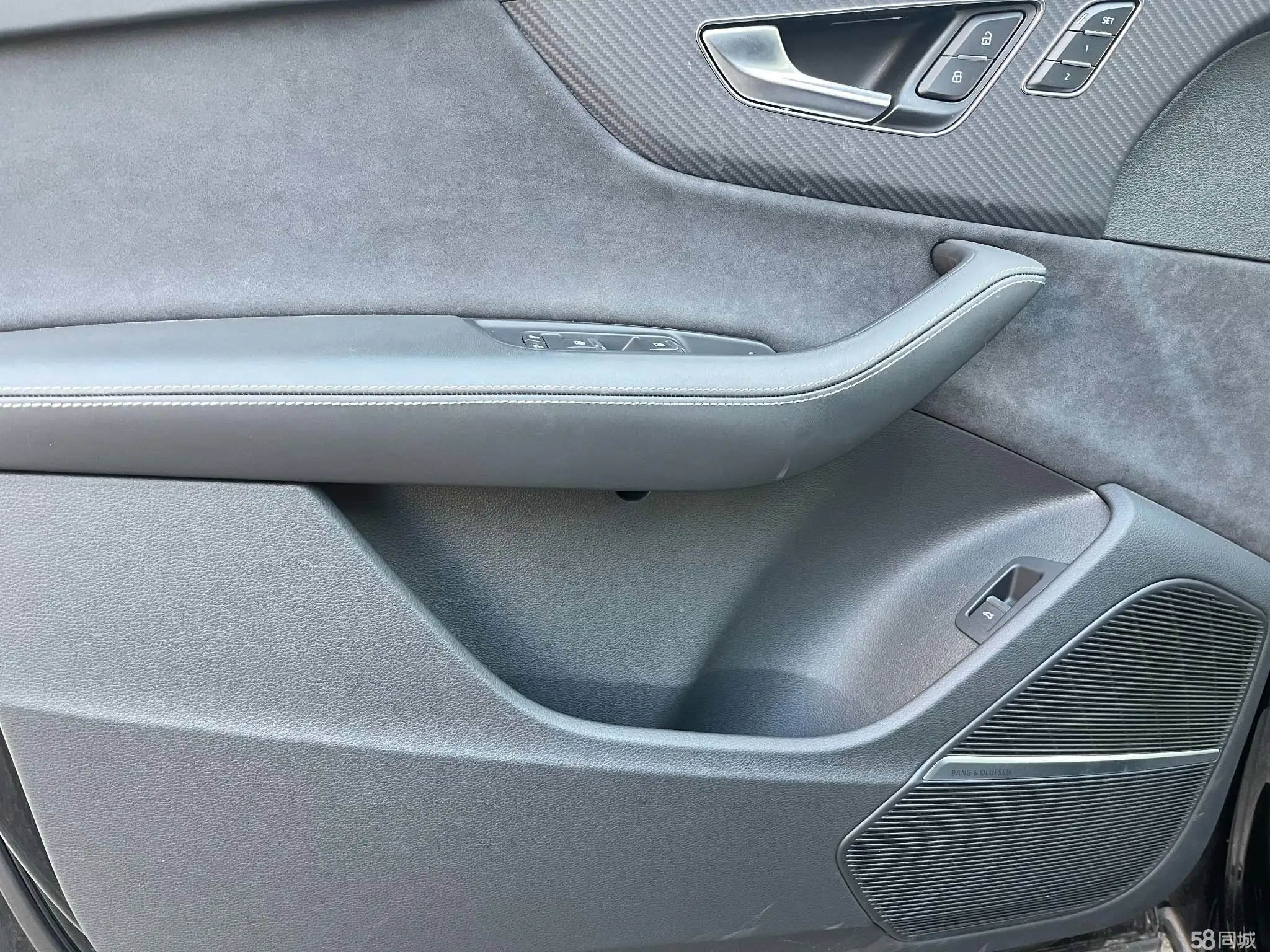 Audi SQ7 2024 image de voiture #13