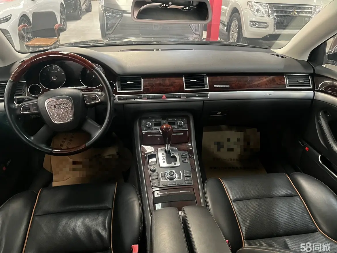 Audi A8 2010 immagine di auto #13