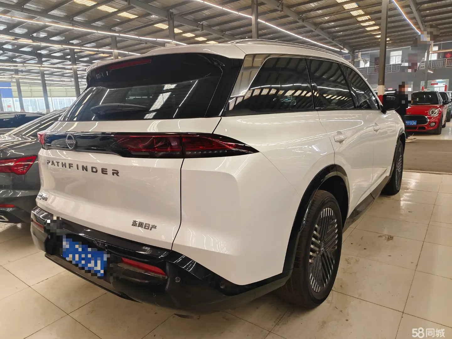 Nissan Pathfinder 2024 car image #13