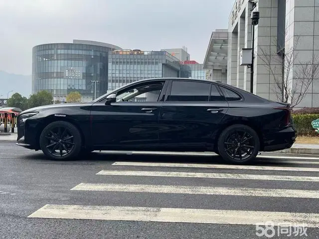 HongQi H5 2025 car image #13