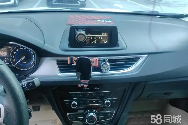 Changan Alsvin V7 2016 car image #13