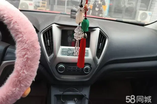 MG GT 2016 car image #13