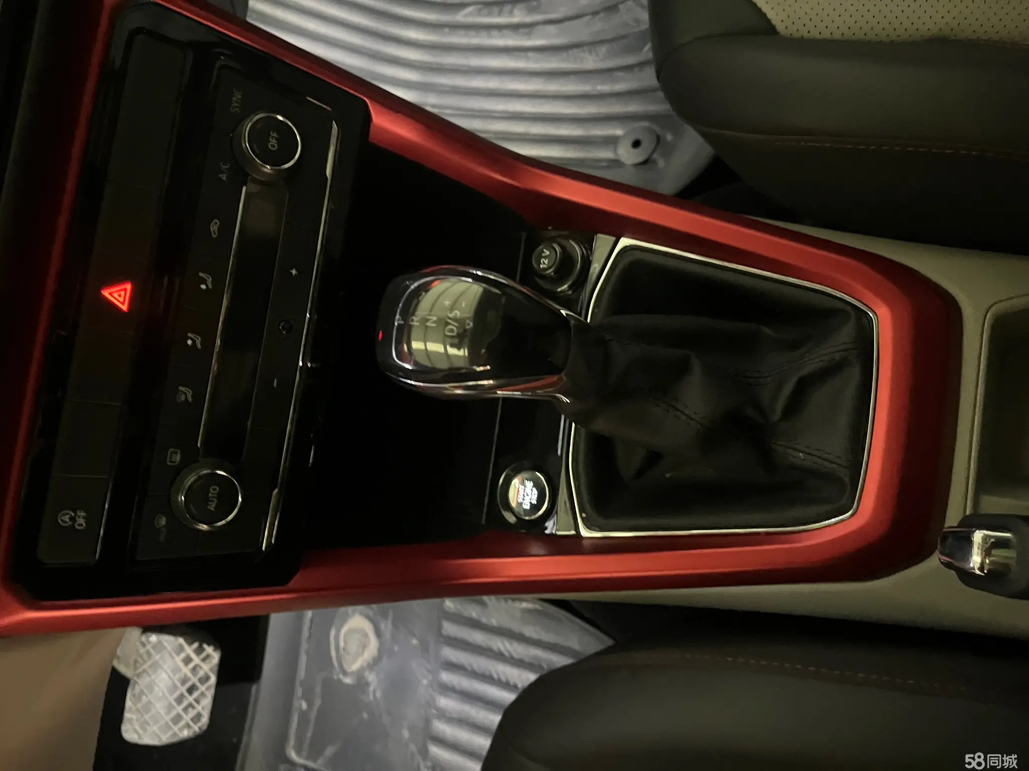 Volkswagen T-Cross 2021 car image #13