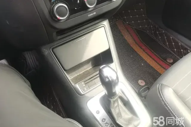 Volkswagen Tiguan 2019 car image #13