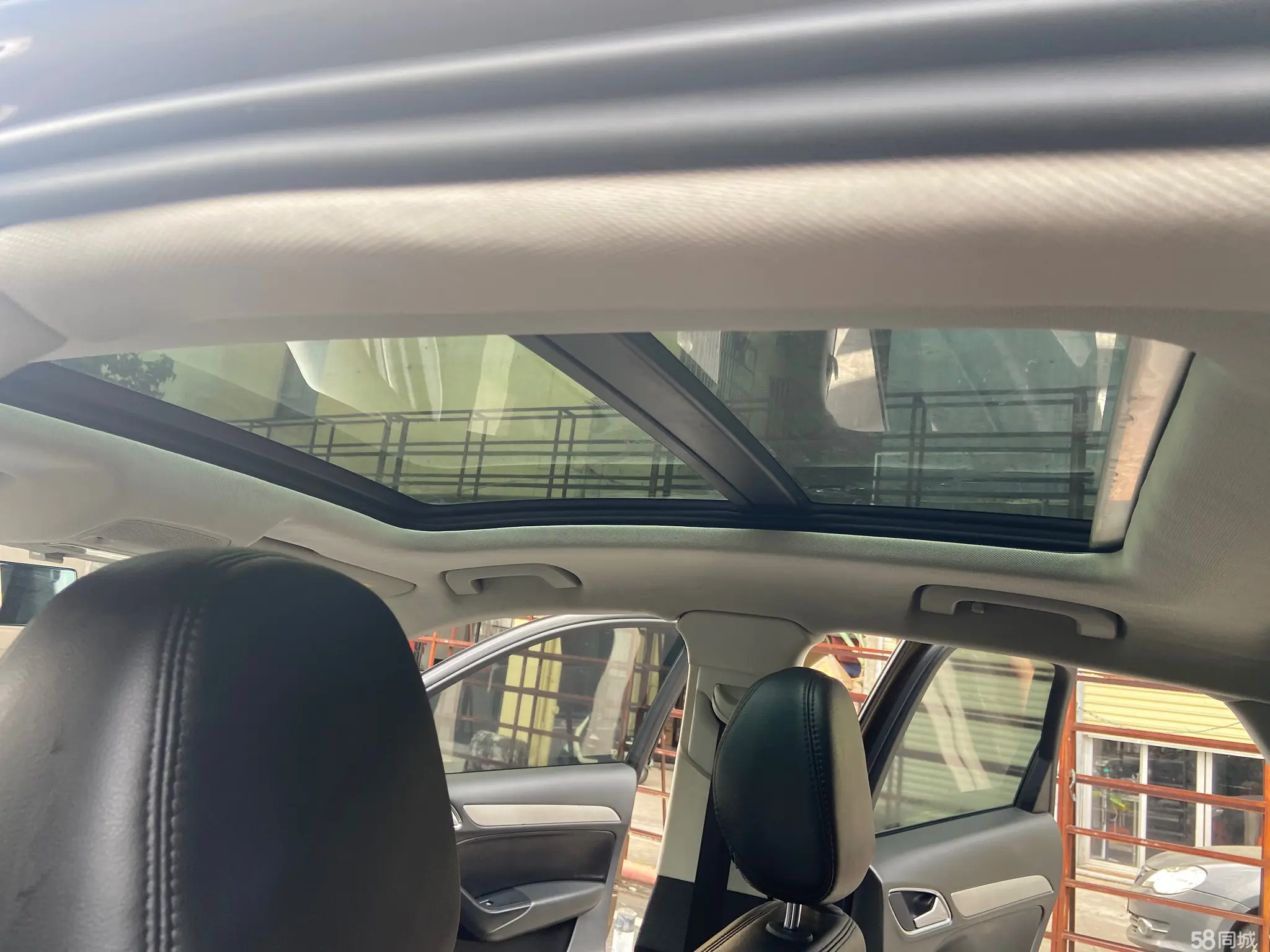 Audi Q3 2014 car image #13