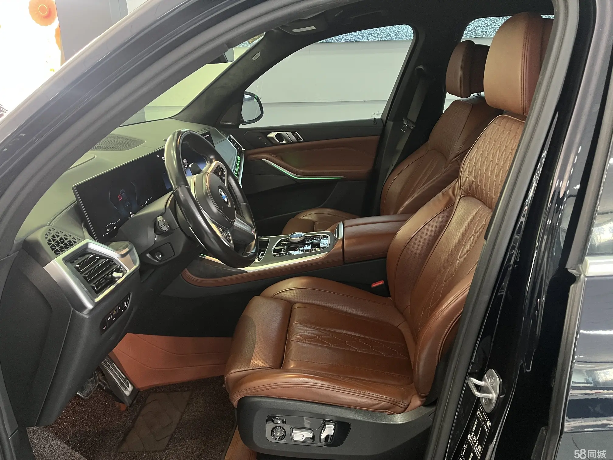 BMW X7 2023 immagine di auto #13