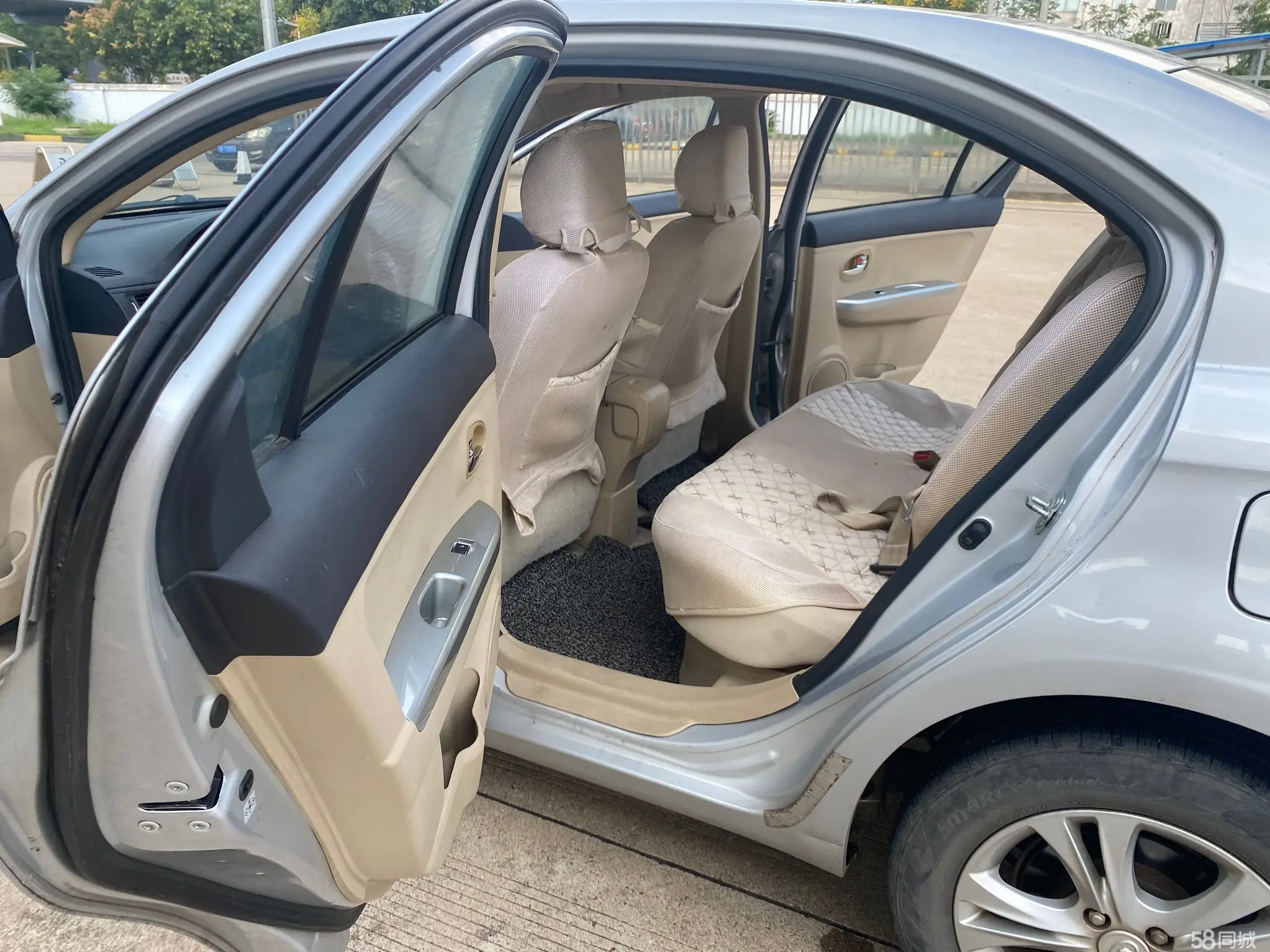 Great Wall C30 2013 car image #13