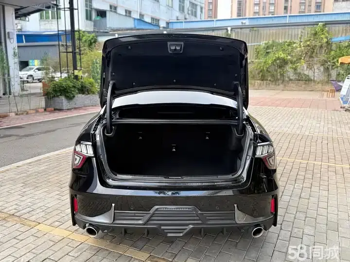 Lynk & Co 03 2019 #13 Lynk & Co 03 2019 car image #13