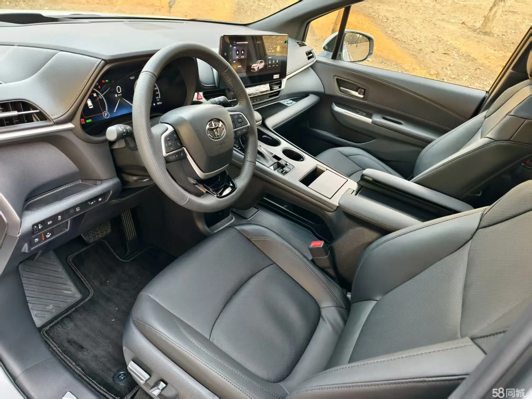 Toyota Granvia 2025 car image #13