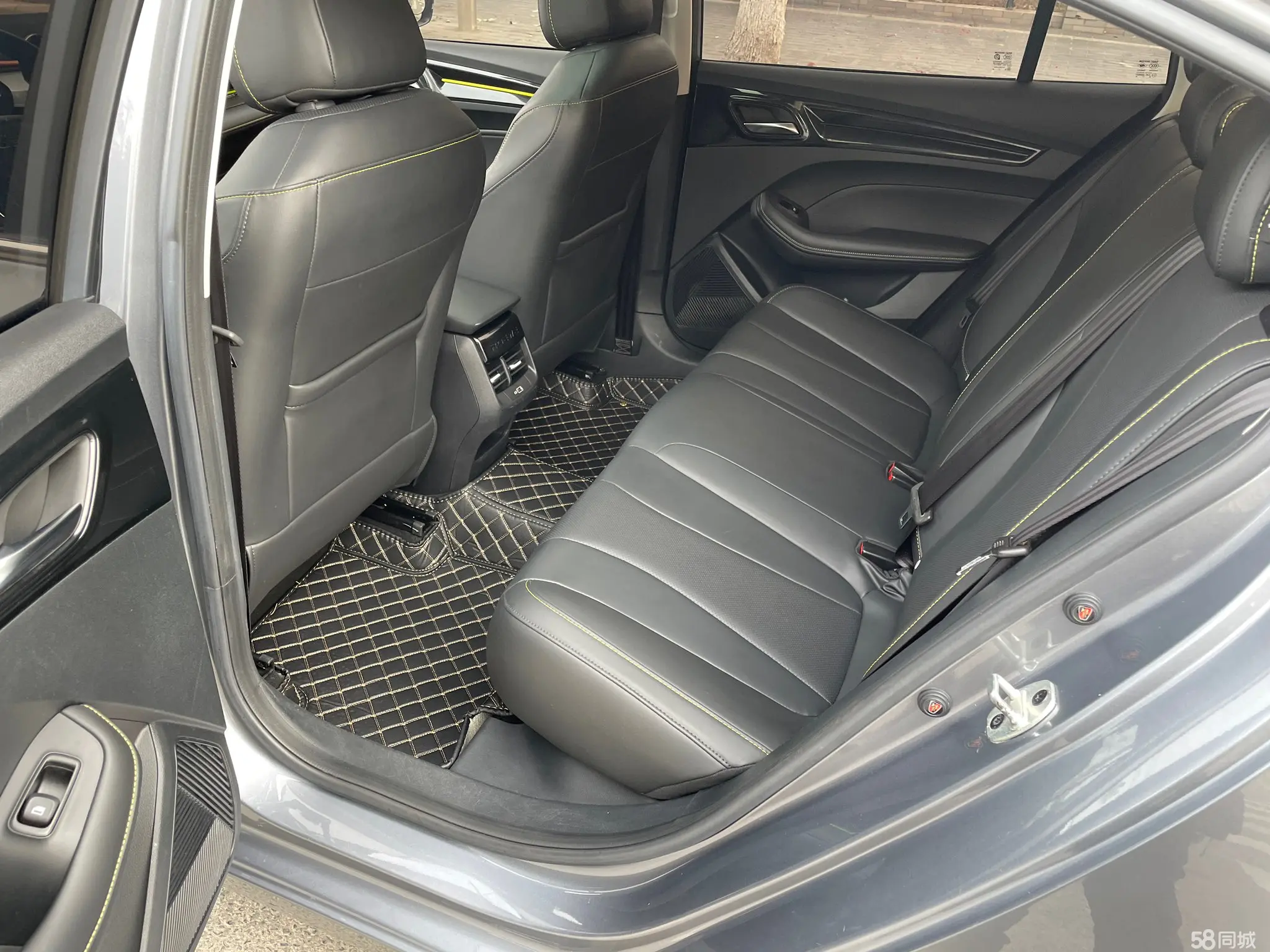 Roewe i5 2022 изображение автомобиля #13