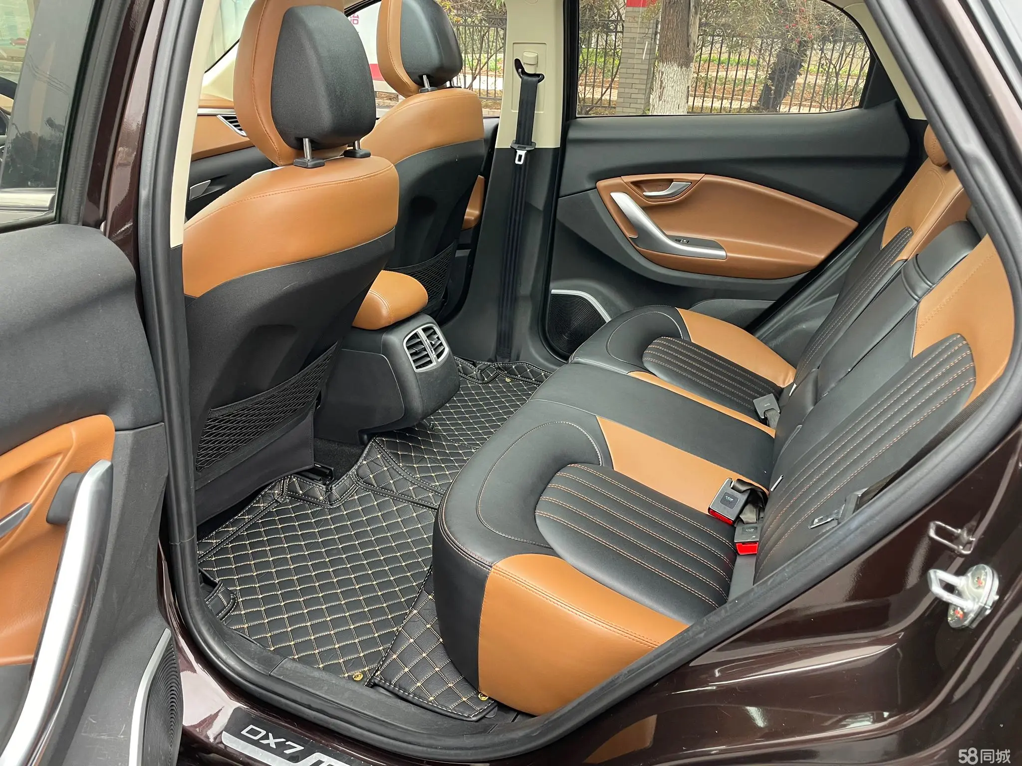 Soueast DX7 2016 #13 Soueast DX7 2016 car image #13