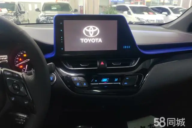 Toyota C-HR 2020 immagine di auto #13