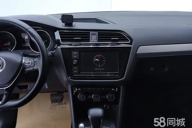 Volkswagen Tiguan L 2018 car image #13