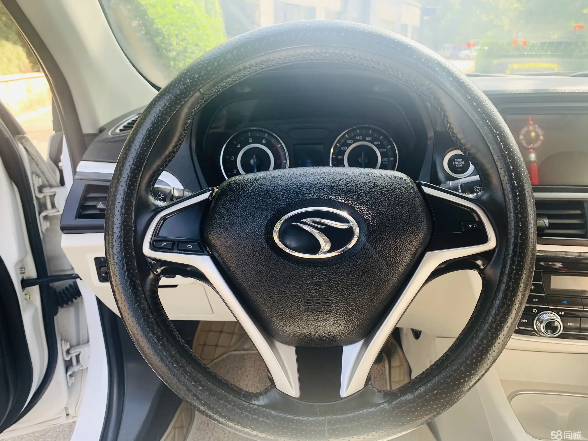 Soueast V5 Lingzhi 2017 car image #13