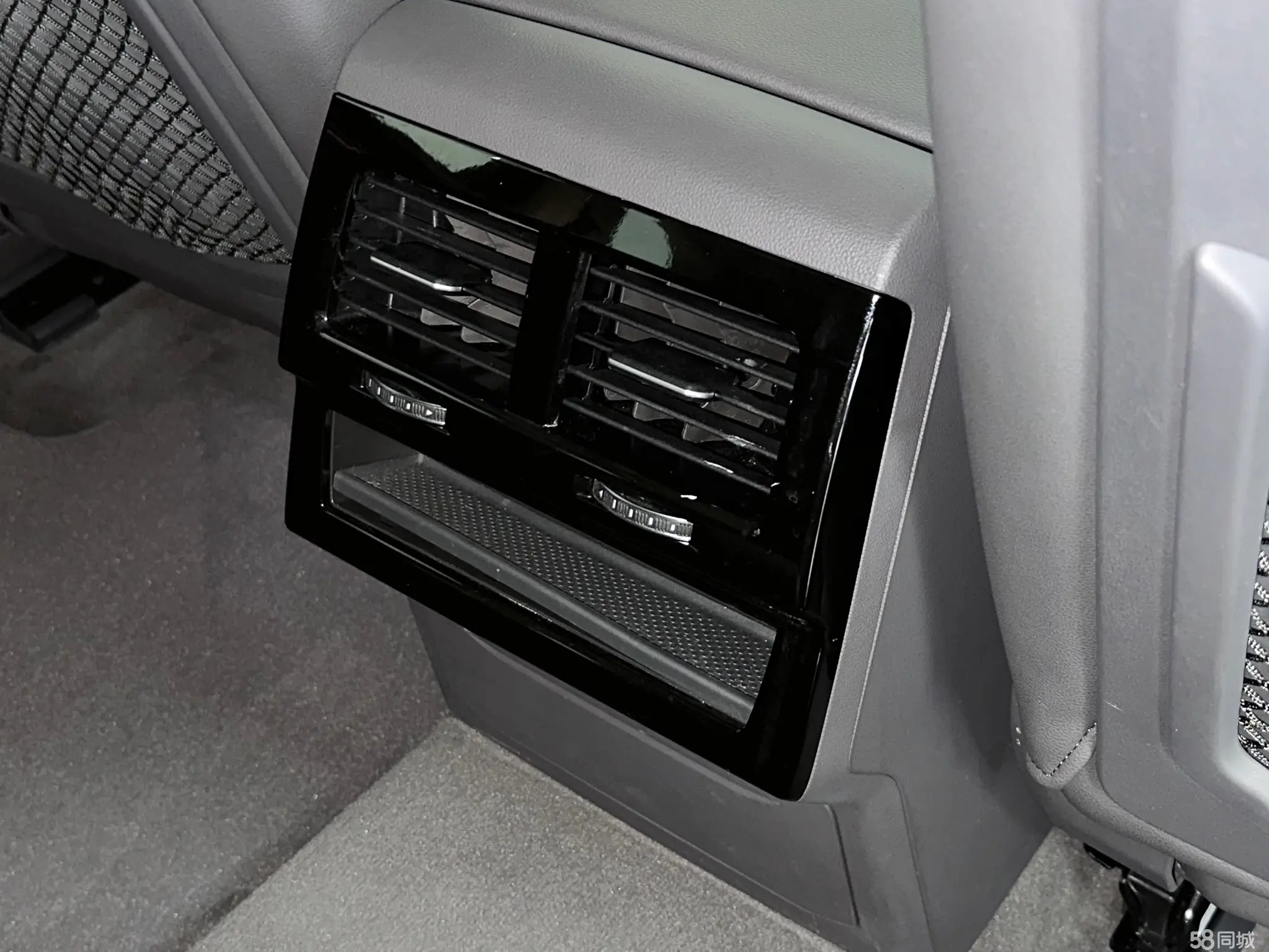 Volkswagen Touareg 2020 car image #13