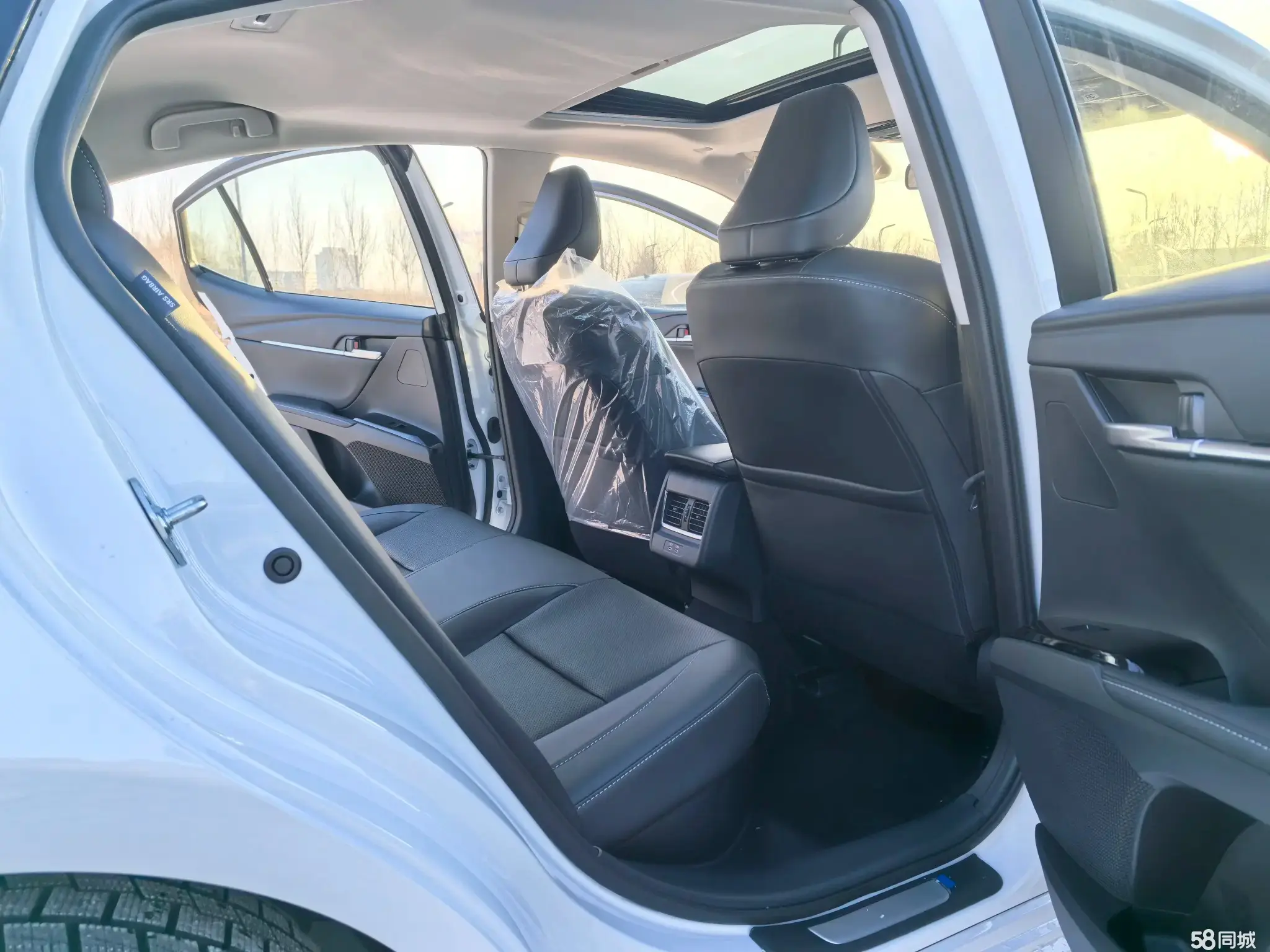 Toyota Camry 2025 immagine di auto #13