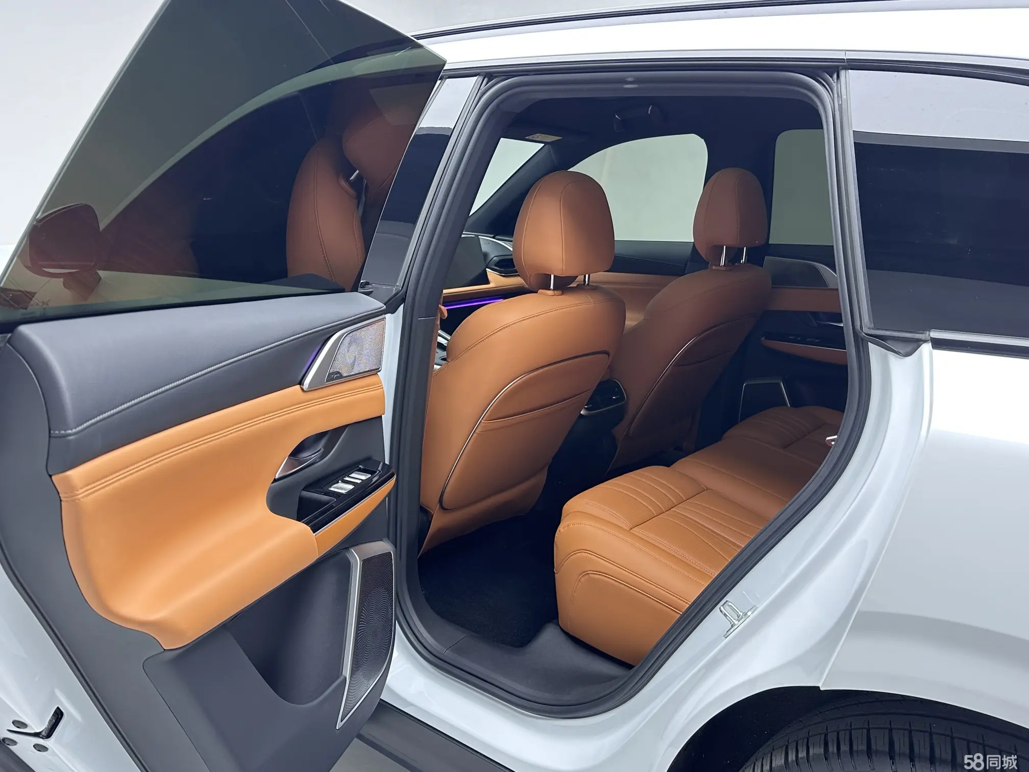 Xpeng G9 2025 #13 Xpeng G9 2025 car image #13