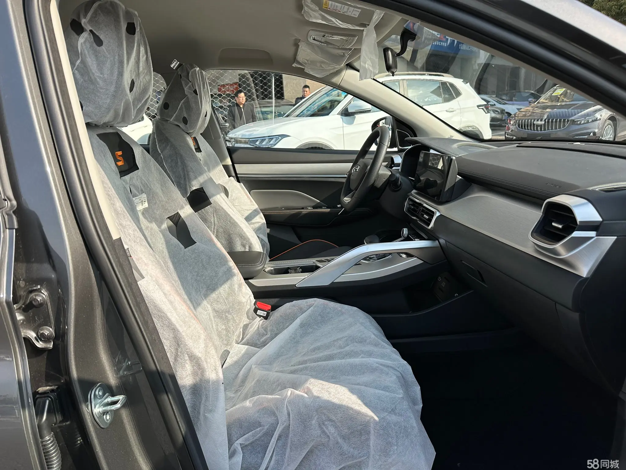 GEELY Coolray 2024 صورة سيارة #13