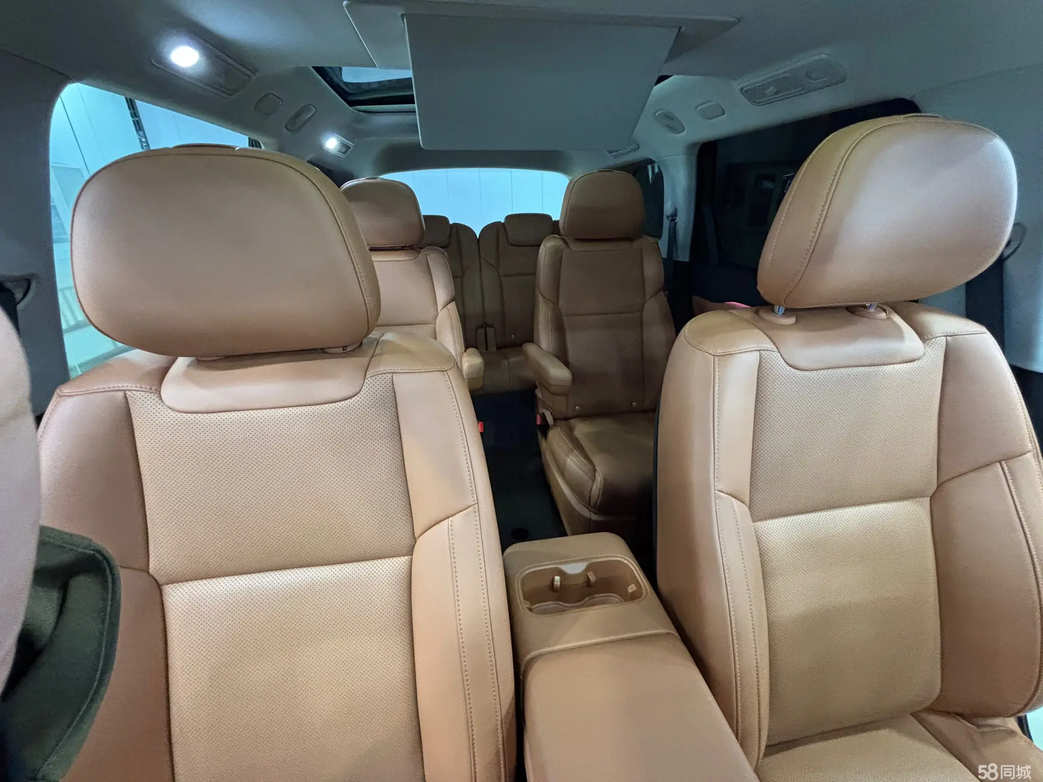 零跑汽车 零跑C16 2025 汽车图片 #13