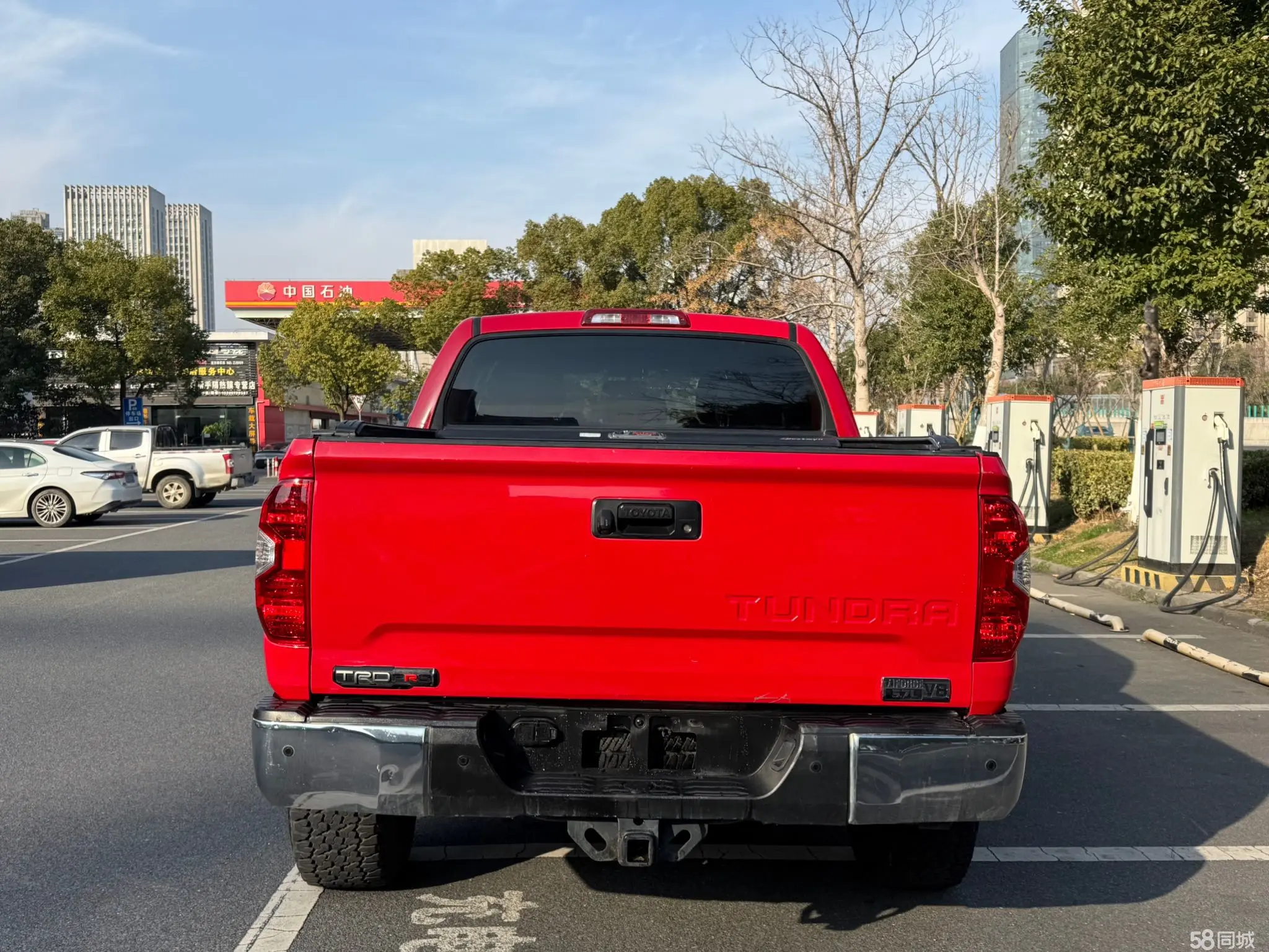 Toyota Tundra 2016 immagine di auto #13