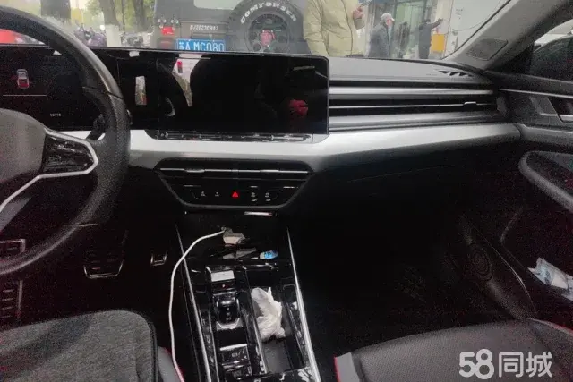 Volkswagen Lamando 2023 car image #13