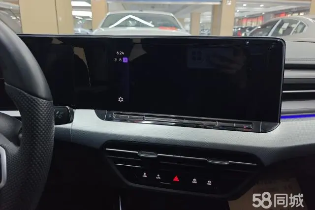 Volkswagen Lamando 2024 immagine di auto #13