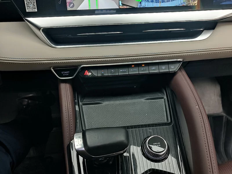GEELY Monjaro 2022 car image #13