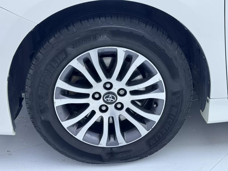 Toyota SIENNA 2019 صورة سيارة #13