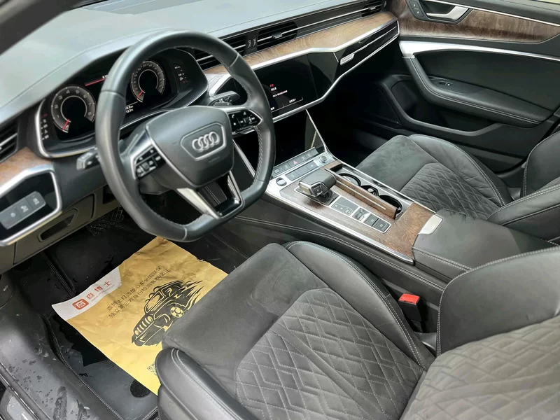 Audi A6L e-tron 2021 immagine di auto #13