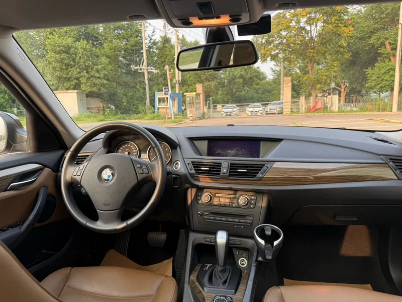 BMW X1 (Imported) 2012 imagem de carro #13