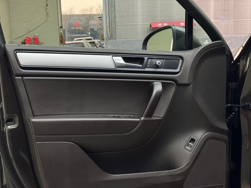 Volkswagen Touareg 2016 car image #13