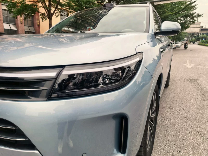 Toyota RAV4 2023 car image #13