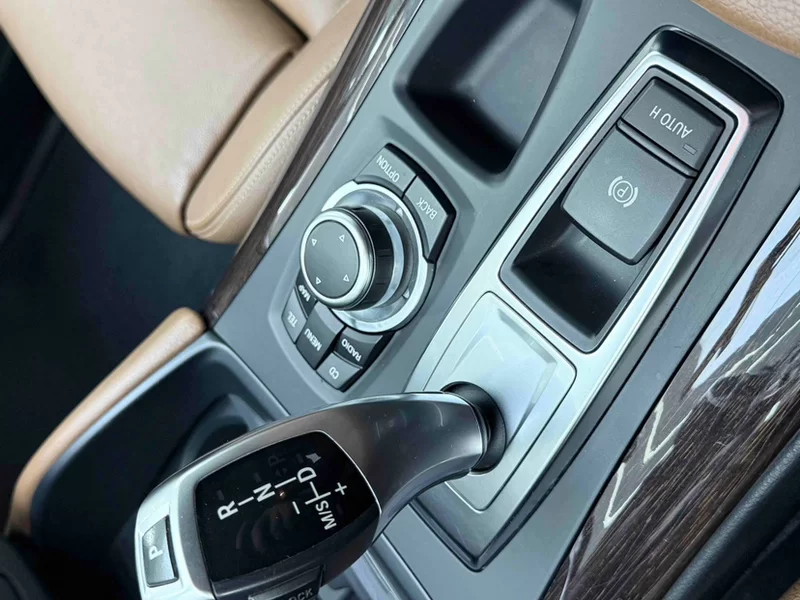 BMW X6 2012 изображение автомобиля #13