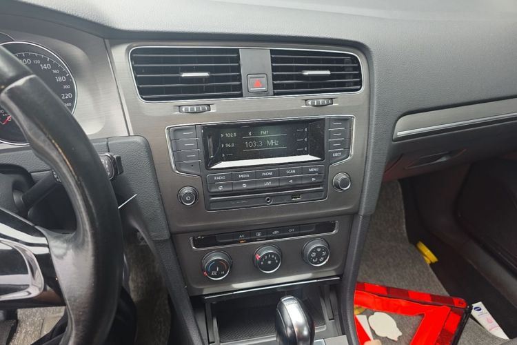 Volkswagen Golf 2015 #15 Volkswagen Golf 2015 car image #15