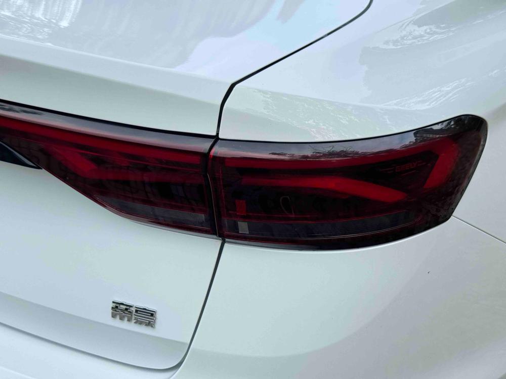 GEELY Emgrand 2022 #13 GEELY Emgrand 2022 car image #13