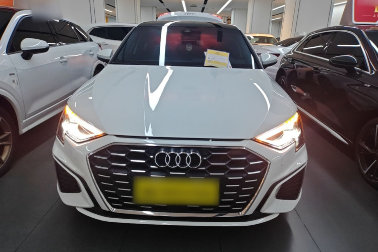 Audi A3 2024 immagine di auto #3