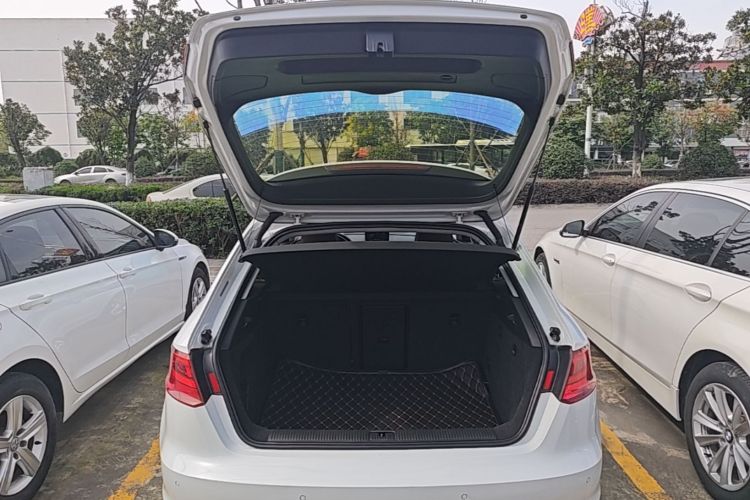 Audi A3 2015 immagine di auto #19