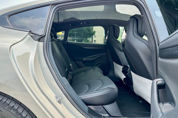 小米汽车 小米SU7 2024 汽车图片 #18