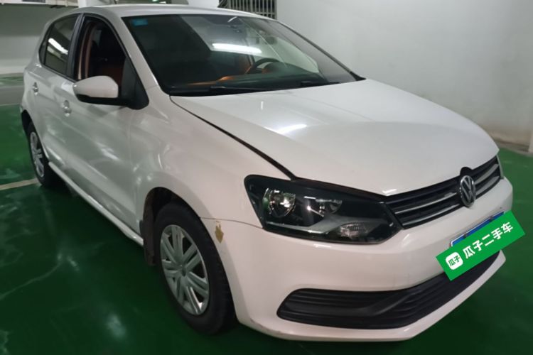 Volkswagen Polo 2015 car image #4