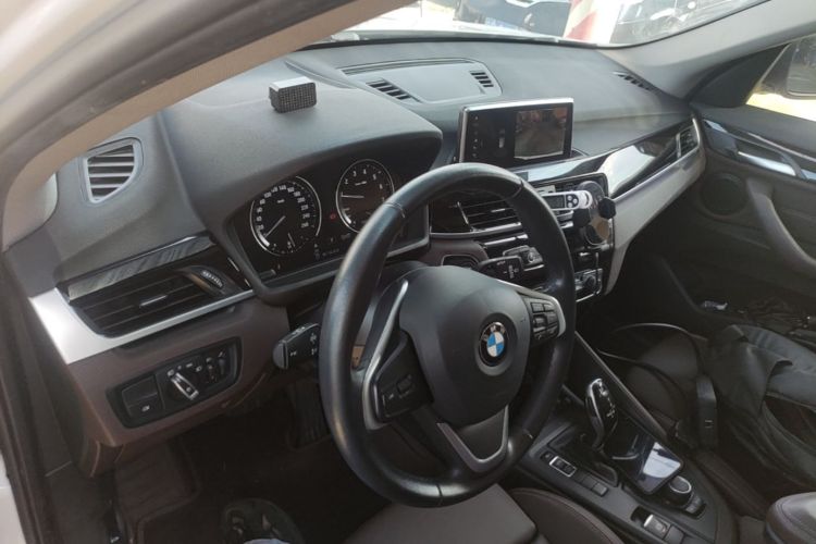 BMW X1 2020 car image #10