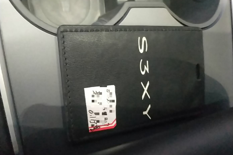 Tesla Model Y 2023 car image #14