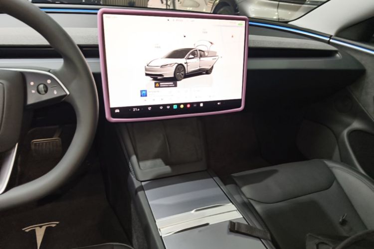 Tesla Model 3 2024 car image #22