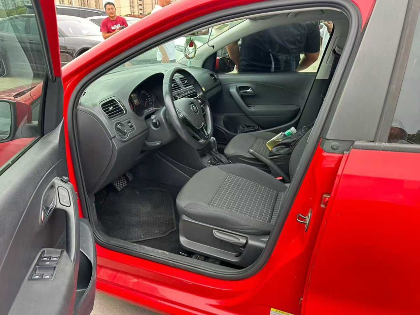 Volkswagen Polo 2019 car image #3