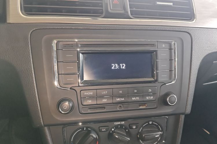 Volkswagen Santana 2017 car image #13