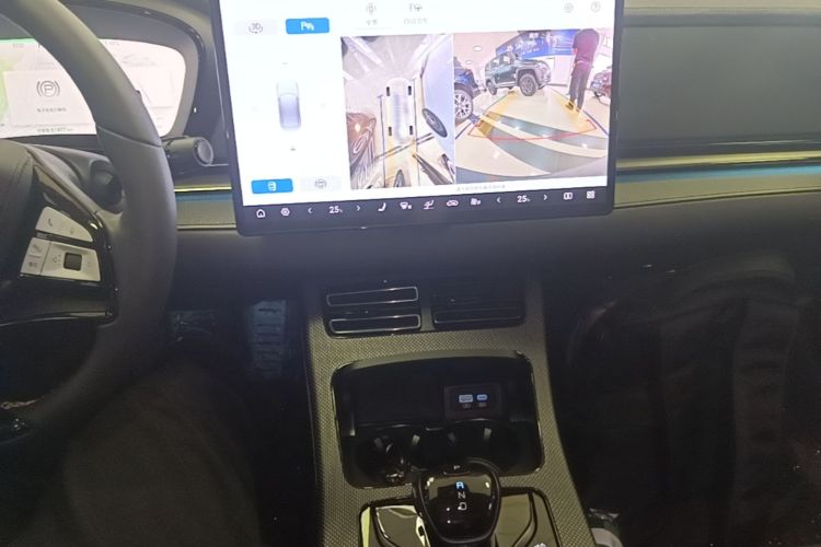 BYD Han 2024 car image #18