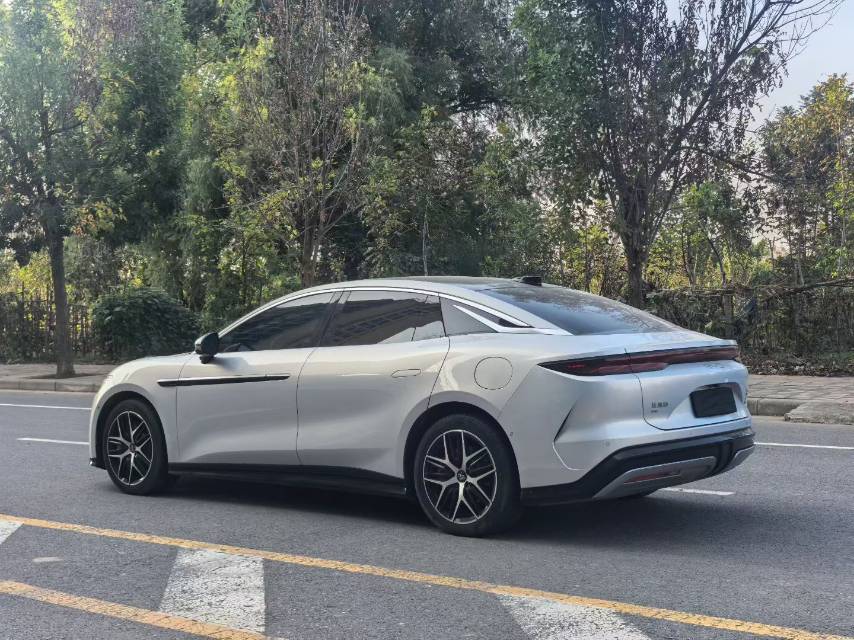 BYD HanL 2025 #6 BYD HanL 2025 изображение автомобиля #6