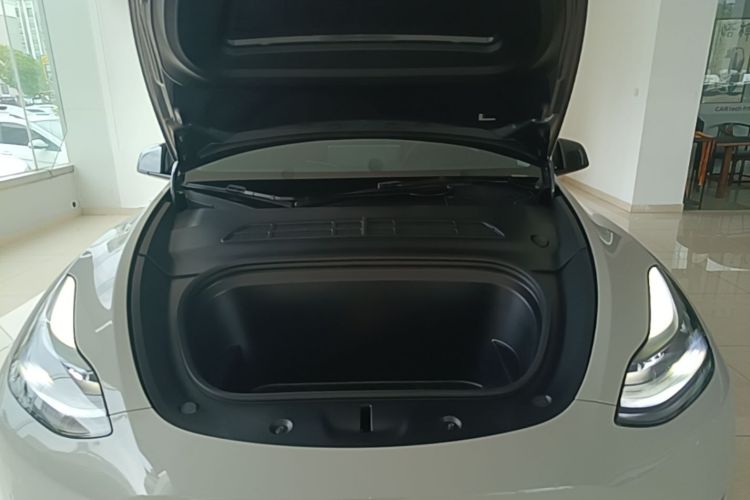 Tesla Model Y 2022 #22 Tesla Model Y 2022 car image #22